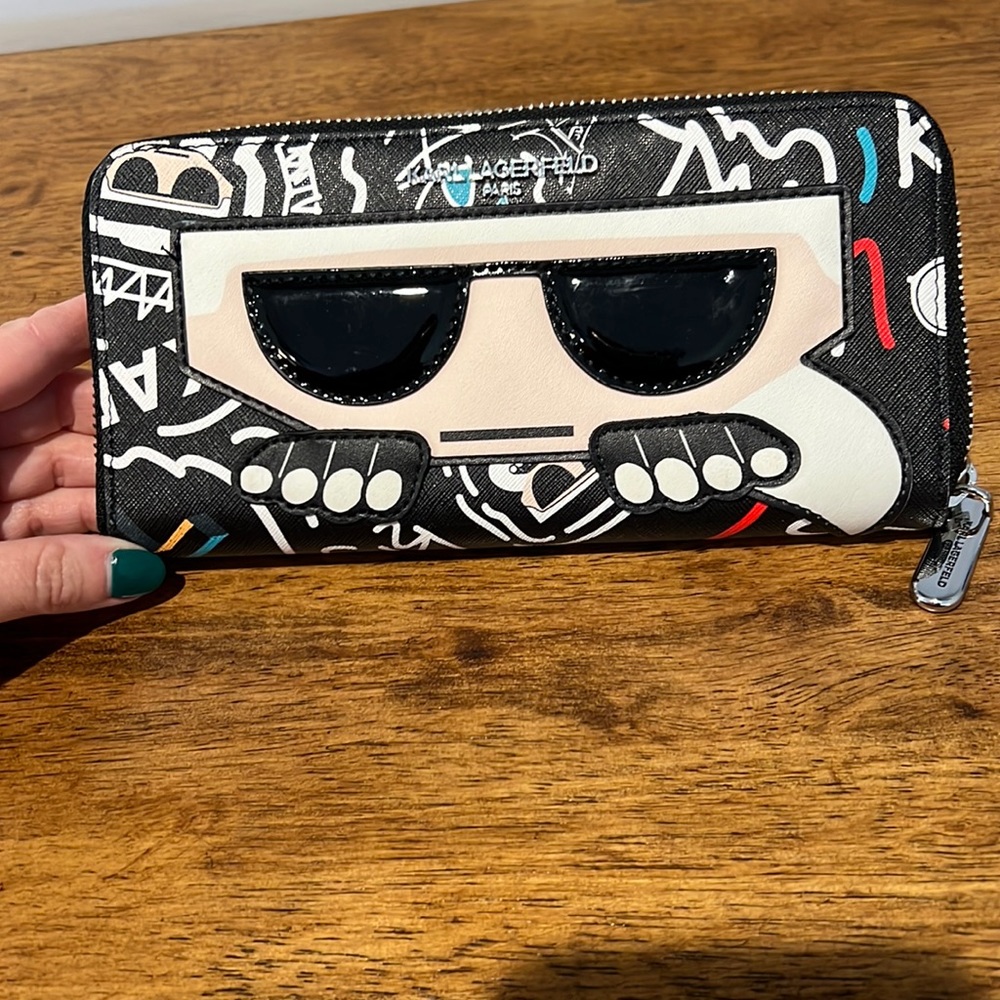 Karl Lagerfeld wallet